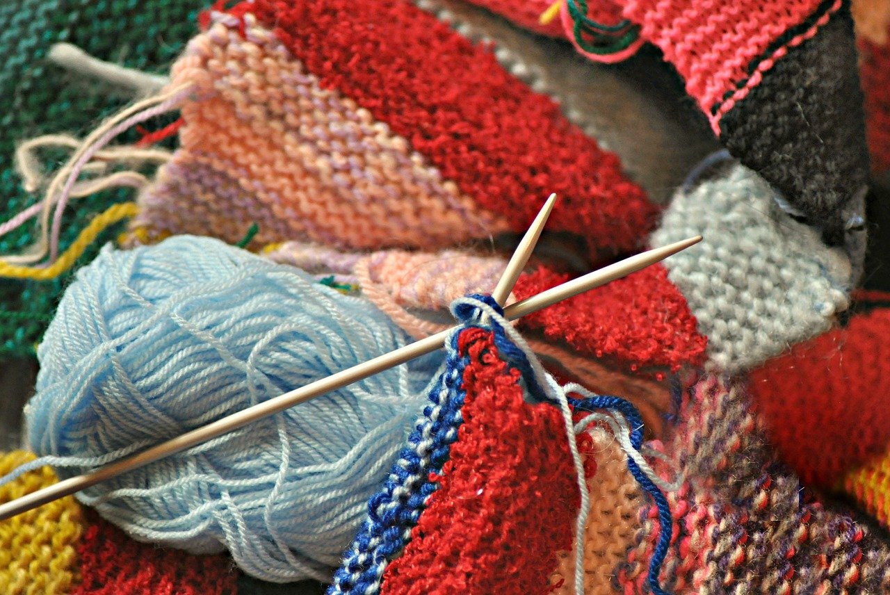 súper ideas para hacer pompones lana decorar